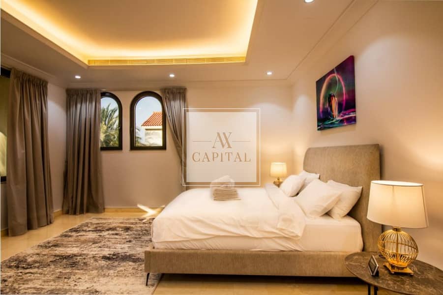 4BR villa |Vacant | Direct beach access ISea view - Image 10