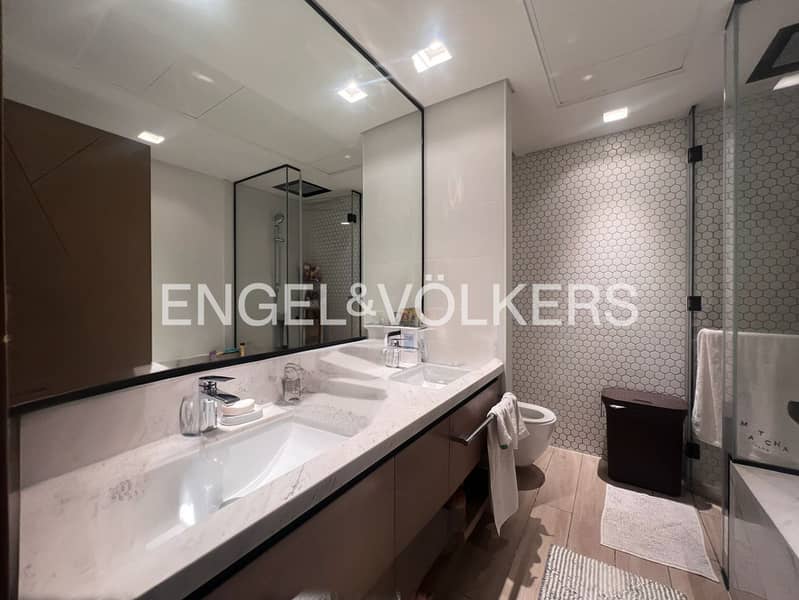 Vacant On Transfer | Furnished | Fully Upgraded - Image 13