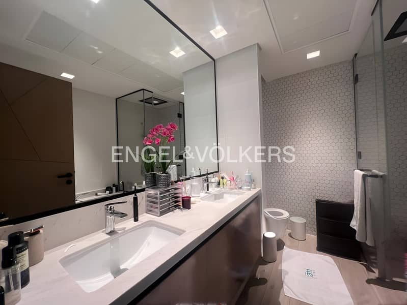 Vacant On Transfer | Available | Creek Beach View - Image 10