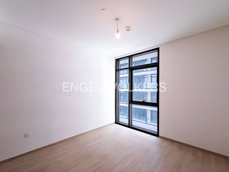 Vacant On Transfer | Available | Creek Beach View - Image 13