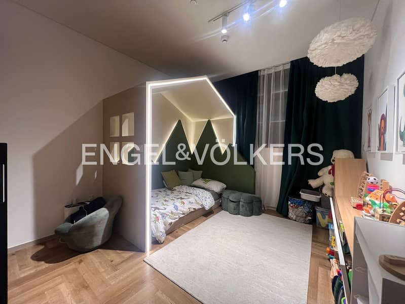 Vacant On Transfer | Furnished | Fully Upgraded - Image 16