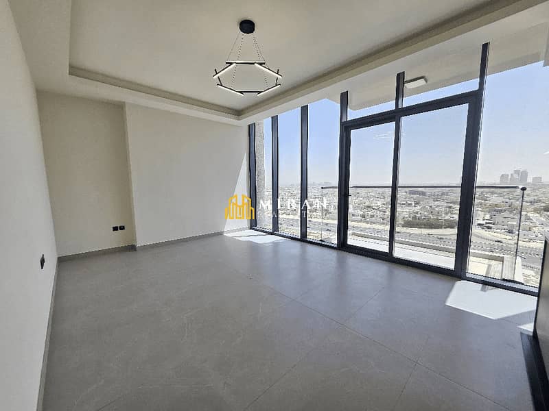 Near to Mall - Best Amenities - With Storage