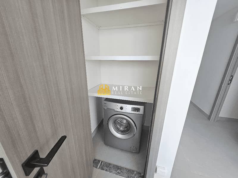 Near to Mall - Best Amenities - With Storage