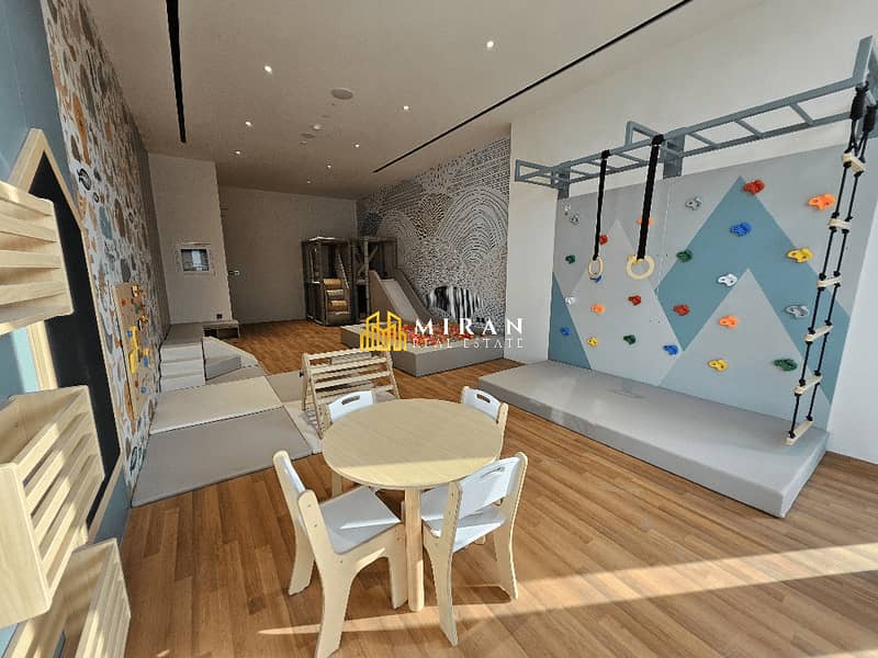 Near to Mall - Best Amenities - With Storage - Image 14