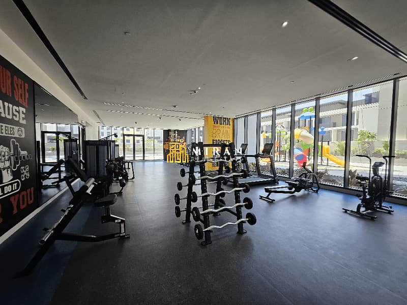 Near to Mall - Best Amenities - With Storage - Image 16