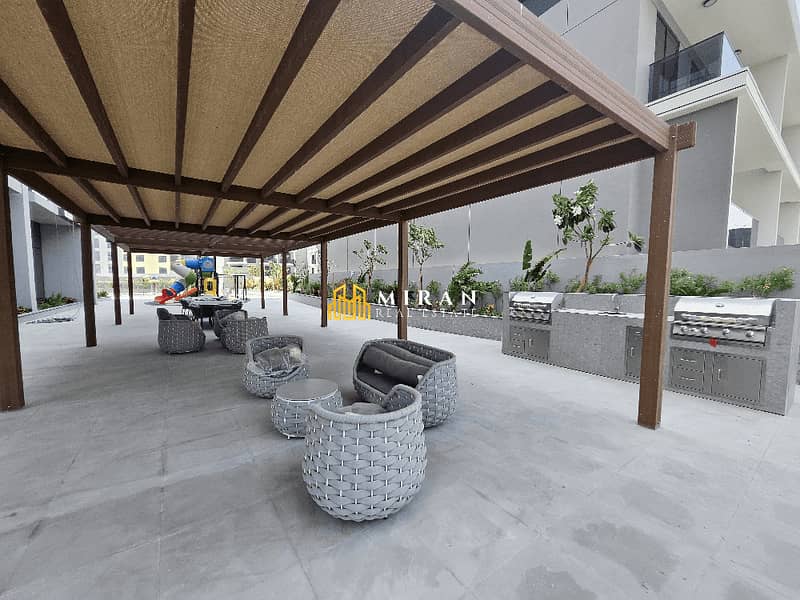 Near to Mall - Best Amenities - With Storage - Image 23