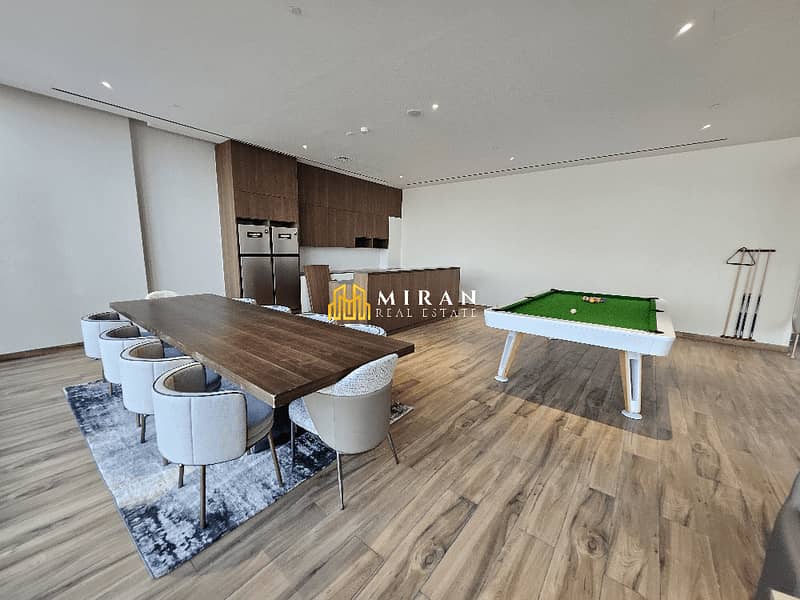 Near to Mall - Best Amenities - With Storage - Image 27