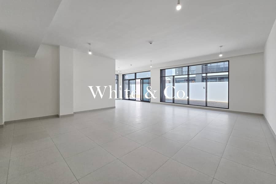 Premium Villa | Multiple Options | Vacant - Image 6