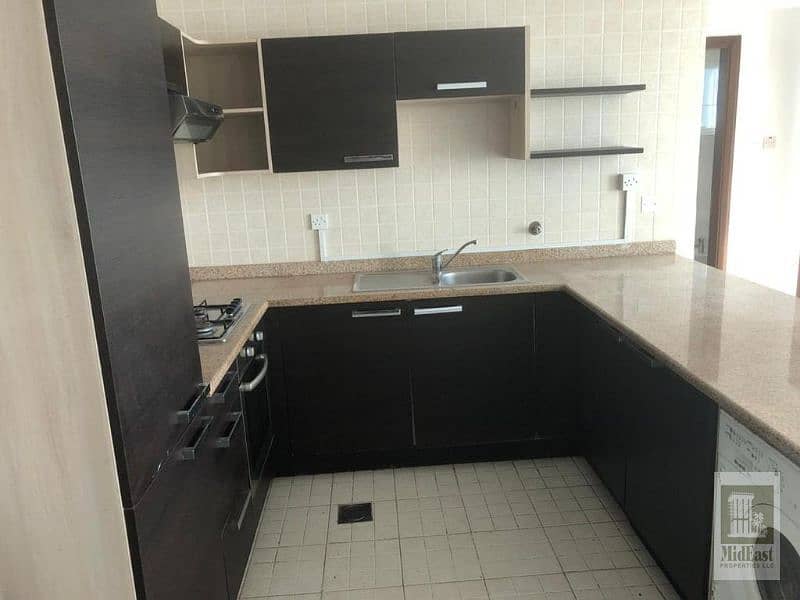 ONTARIO TOWER | 2BR | 2 BATH | 981 SQ FT