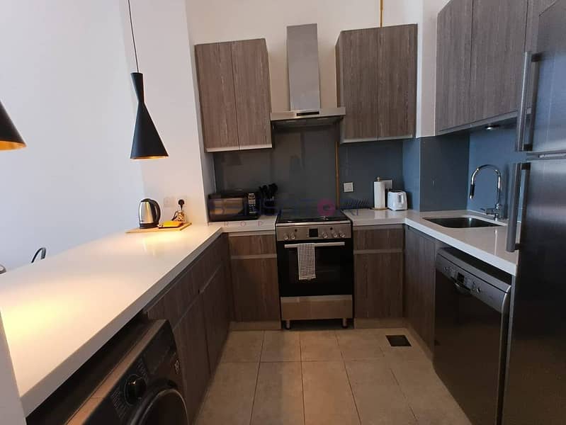 Spacious Layout with Study Room | Fully Furnished