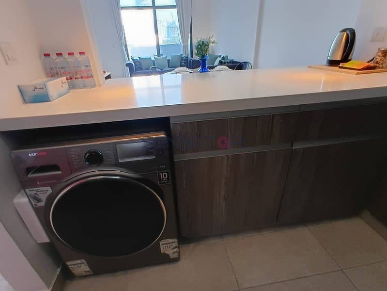 Spacious Layout with Study Room | Fully Furnished