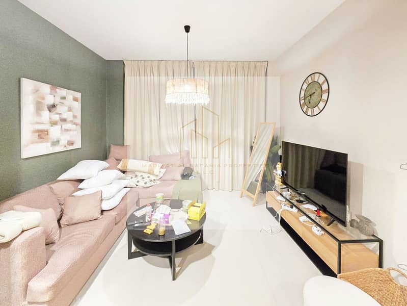 Spacious | Vacant | Single Row