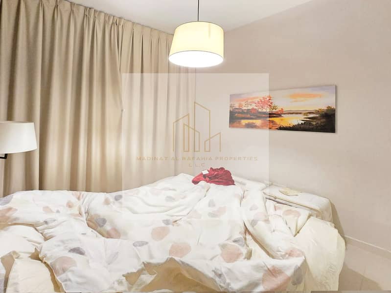 Spacious | Vacant | Single Row - Image 6