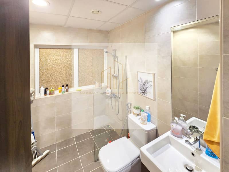 Spacious | Vacant | Single Row - Image 8