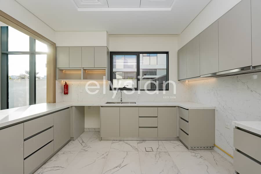 Available February | Spacious | Landscaped Garden - Image 6