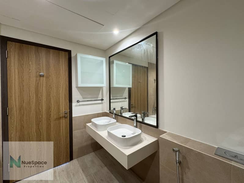 Penthouse‑Style 2BR | Top Floor Elegance at 1 Residences, Wasl 1 - Image 14