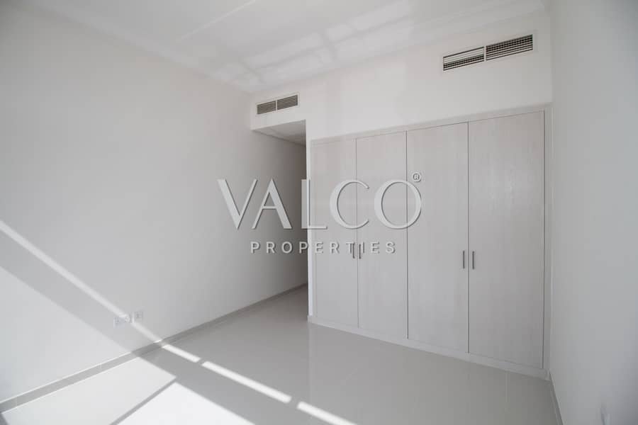 Single Row | Vacant | Type THL - Image 17