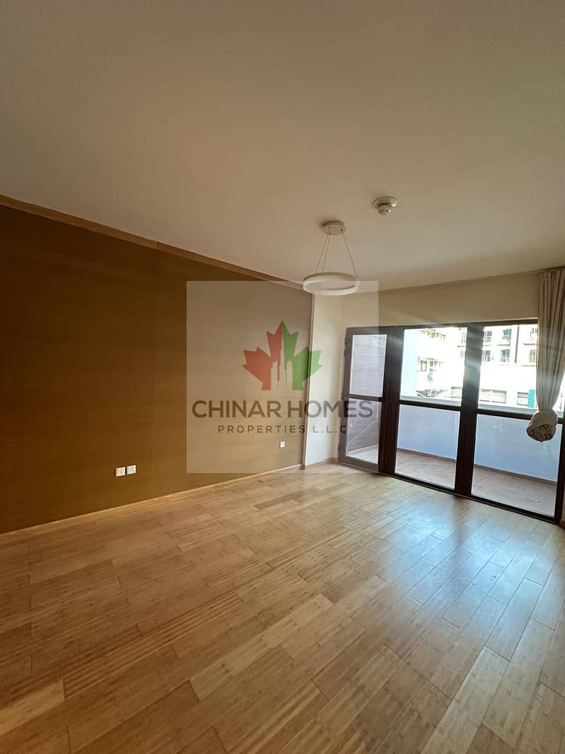 Spacious 2 Bedroom | 1,388 Sqft | With Garden | Luxury Wood Theme - Image 12