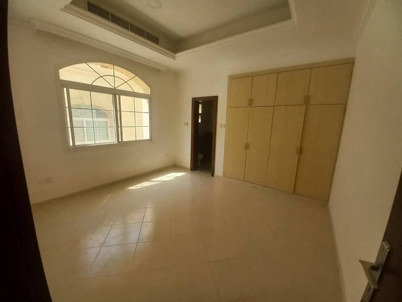 Spacious 4-BR Villa | For Rent | Al Warqa 2 - Image 8