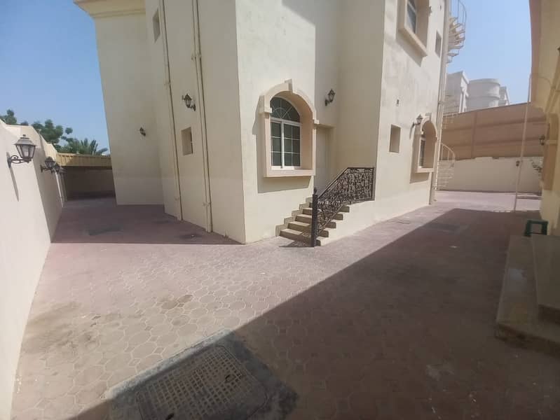 Spacious 4-BR Villa | For Rent | Al Warqa 2 - Image 19