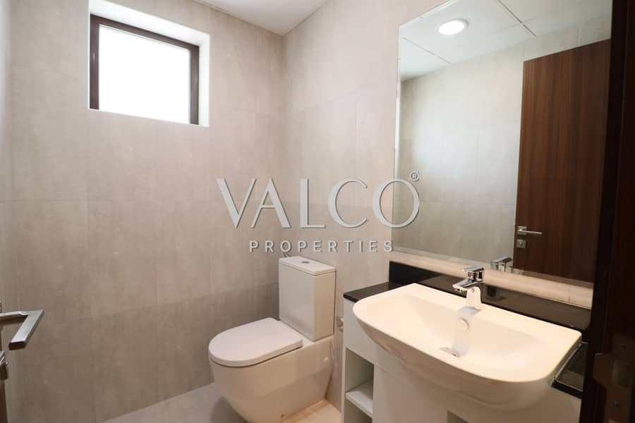 Vacant | Single Row | Middle Unit - Image 8