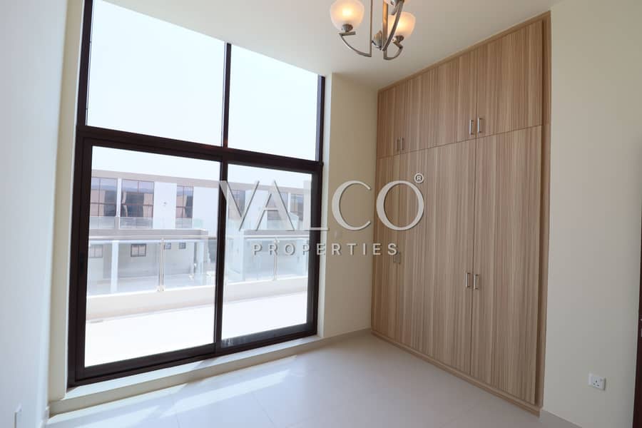 Vacant | Single Row | Middle Unit - Image 26