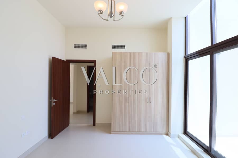 Vacant | Single Row | Middle Unit - Image 28