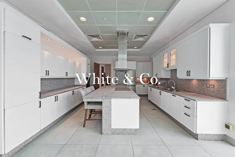 Best Value Penthouse | Sea View | Terrace