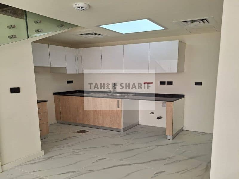 STYLISH 1 BR TOWNHOUSE | MODERN LAYOUT | HIGH ROI