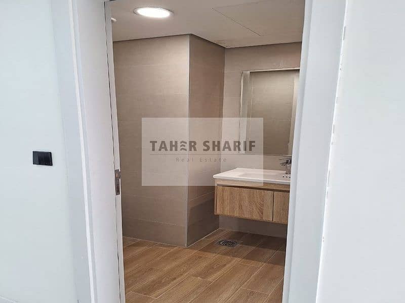 STYLISH 1 BR TOWNHOUSE | MODERN LAYOUT | HIGH ROI - Image 6