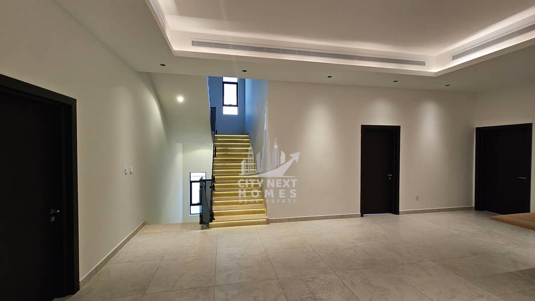 Brand new | Spacious 6 BR Villa | Majlis | Maids | Garden - Image 7