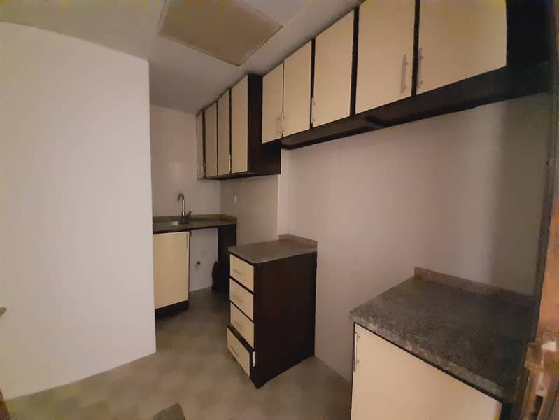 2BHK SPACIOUS APT FAMILY BLD || FRONT OF BUS STOP || GYM POOL - Image 10