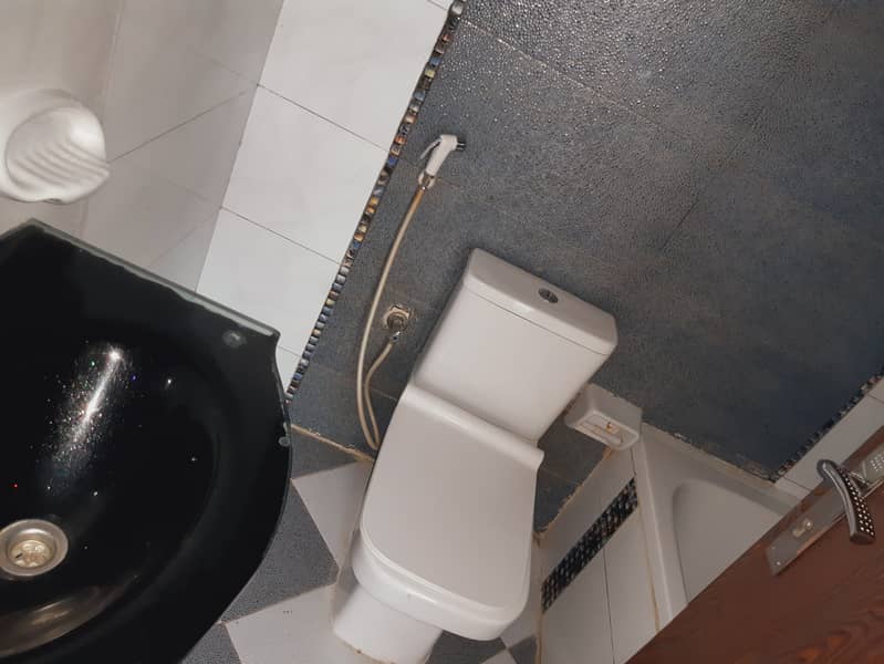 2BHK SPACIOUS APT FAMILY BLD || FRONT OF BUS STOP || GYM POOL - Image 9