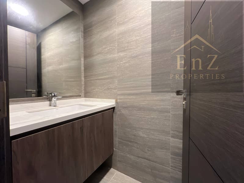 Amazing Pool And Canal View Fully Furnished 1 Bedroom | Ready to Move | - Image 8