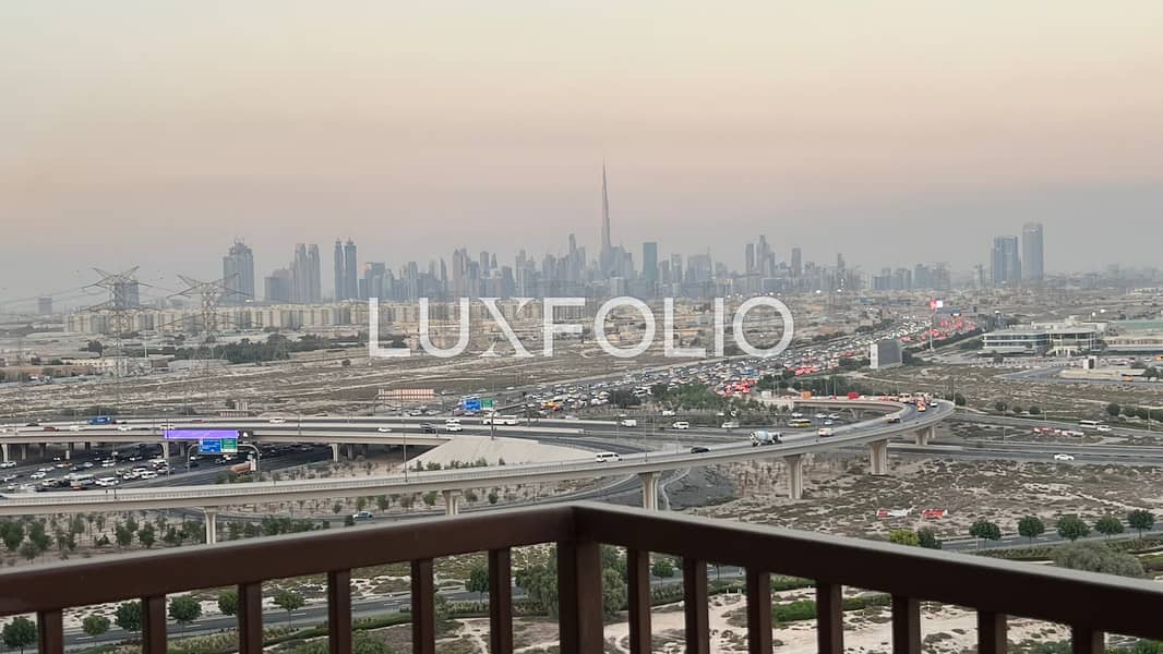 Community & Sky Line View | High Floor