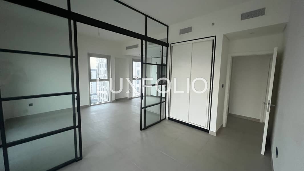 Community & Sky Line View | High Floor - Image 6