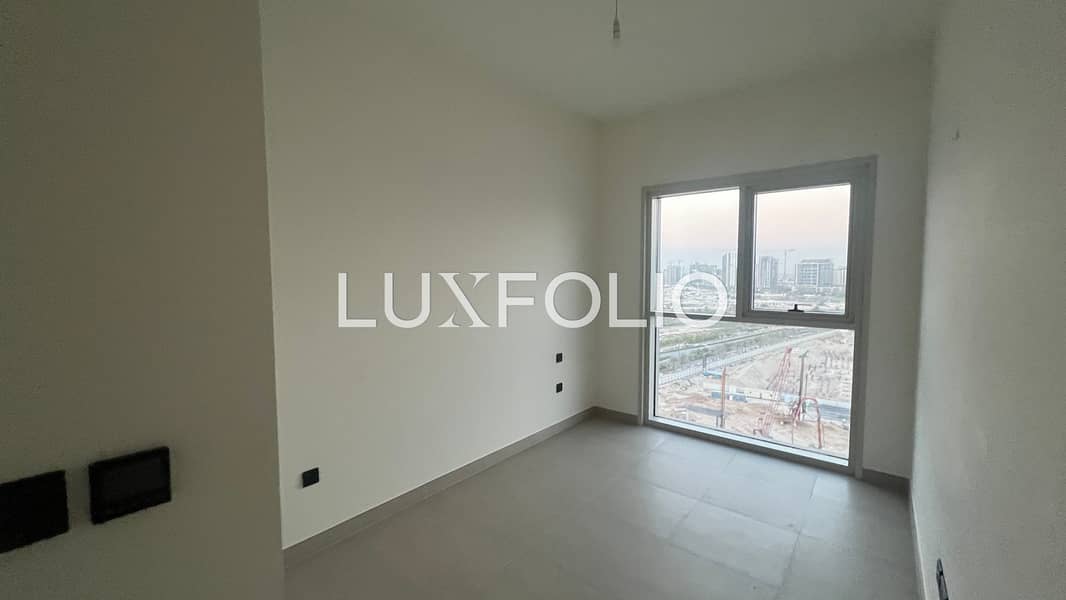 Community & Sky Line View | High Floor - Image 7