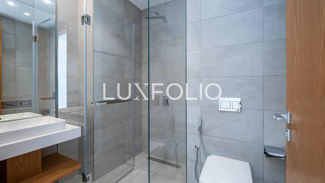 High Floor | Vacant | Full Views - Image 13