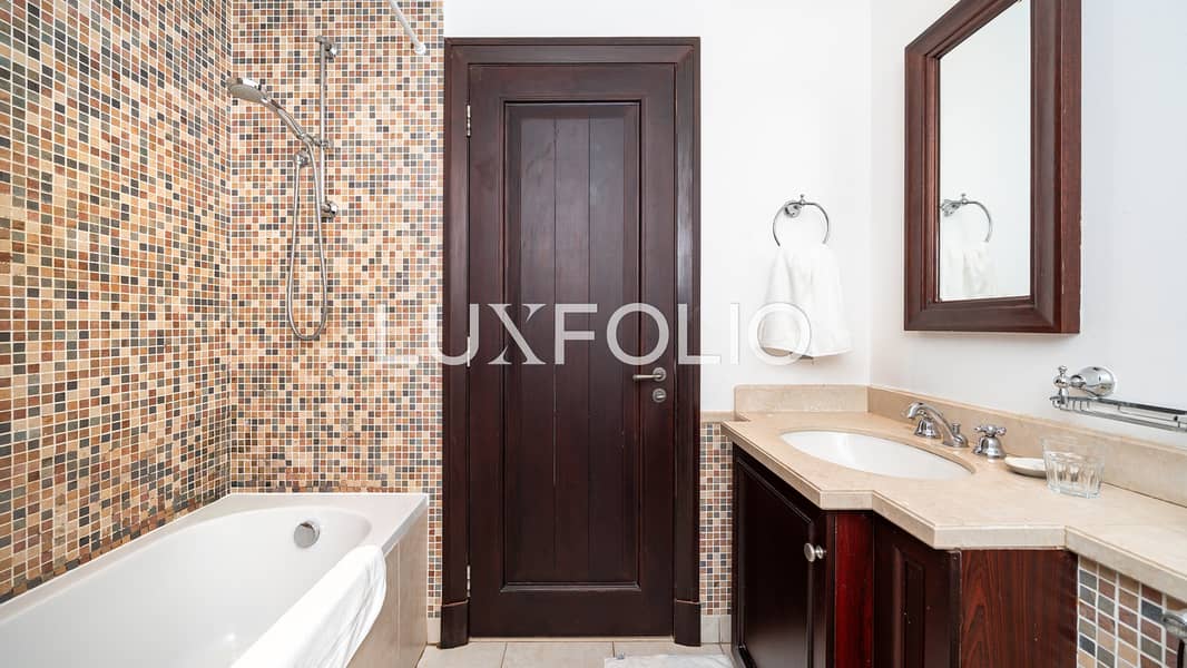 Fully Furnished | Burj Khalifa View - Image 17