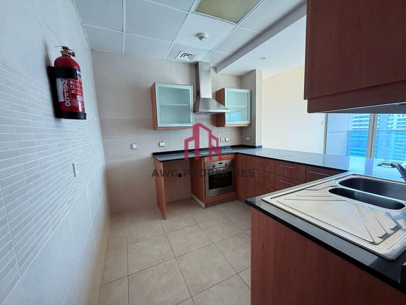 Spacious Apartment | Chiller Free | Prime Location - Image 11