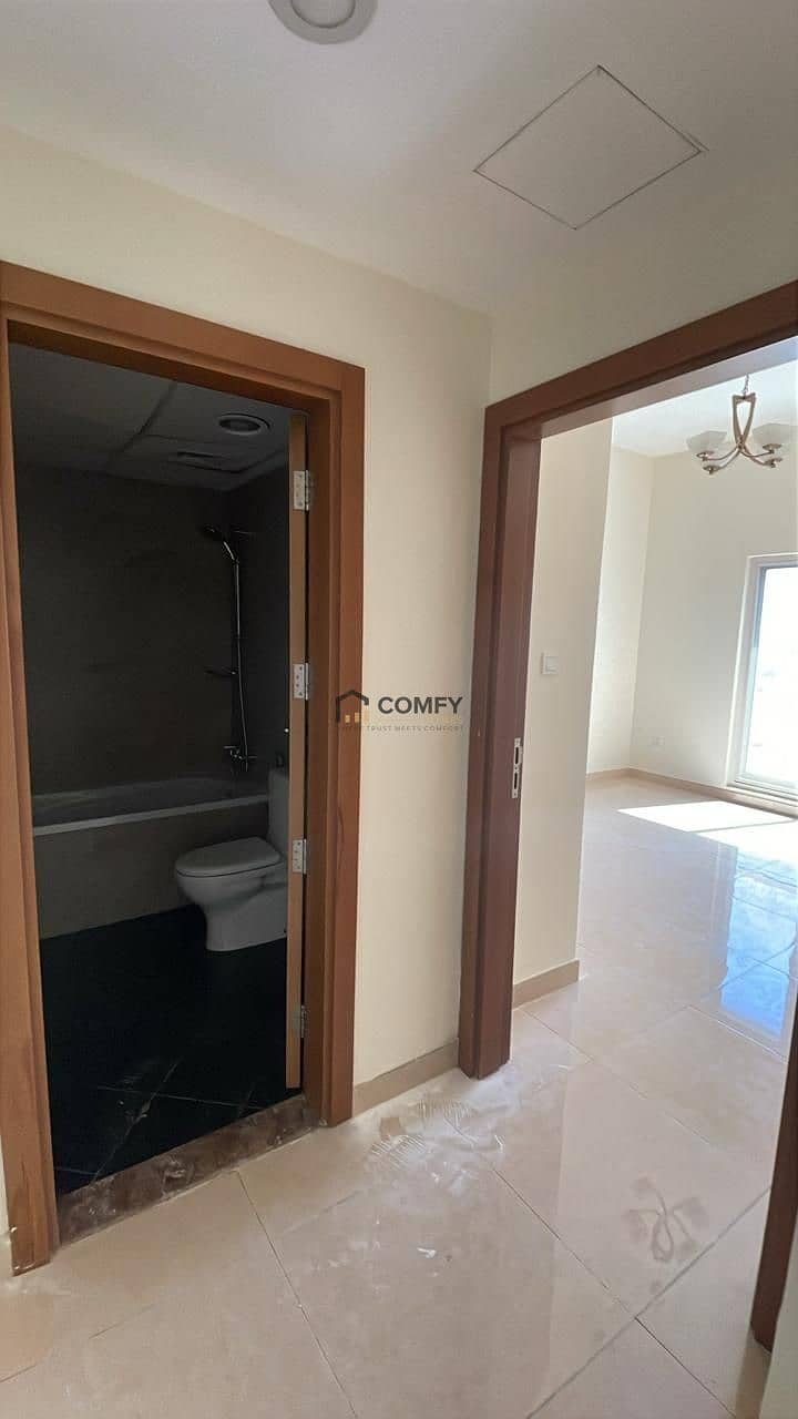 Best Big One Bedroom Apartment - Image 6