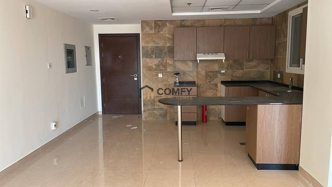 Best Big One Bedroom Apartment - Image 8