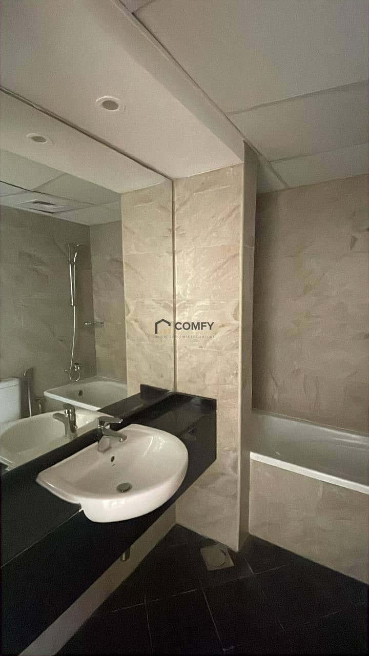 Best Big One Bedroom Apartment - Image 9