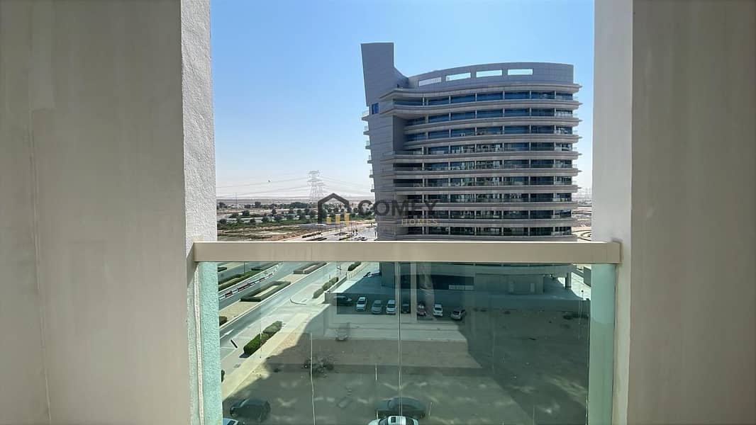 Best Big One Bedroom Apartment - Image 12