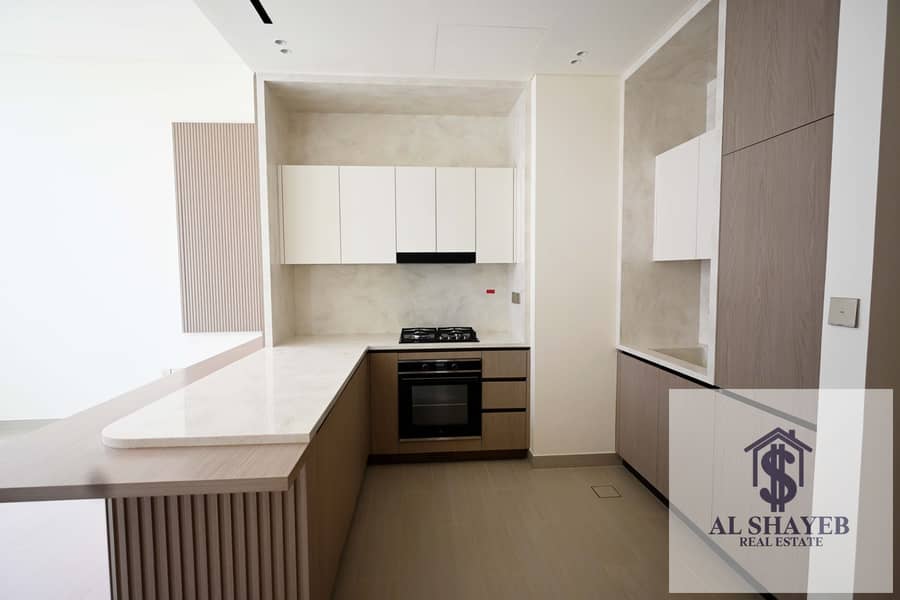 spacious 1-bedroom - Image 8