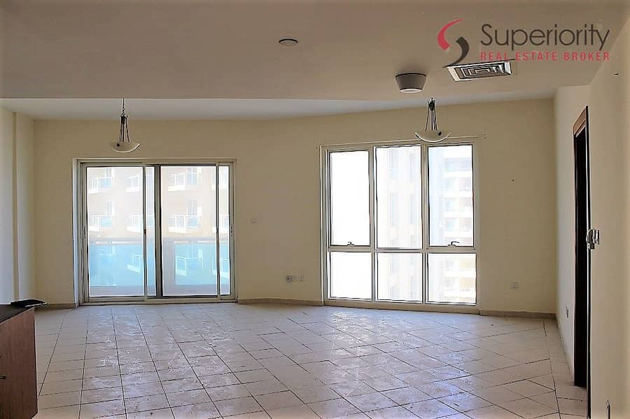 2BEDROOM / Parking / Rented