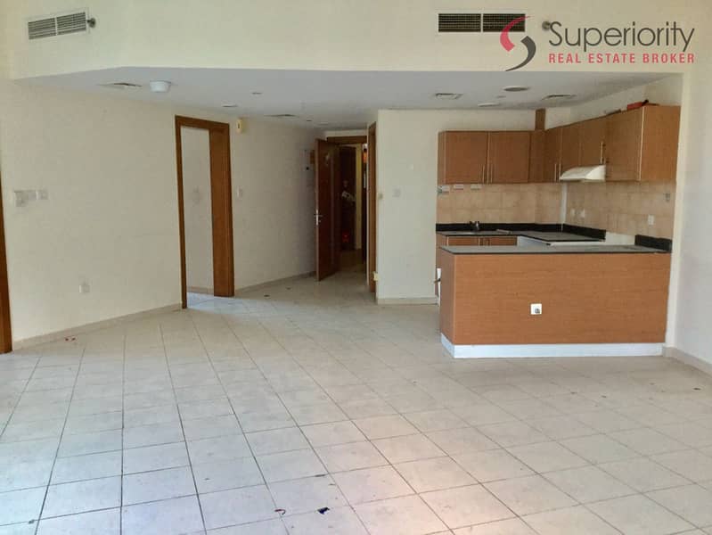 2BEDROOM / Parking / Rented