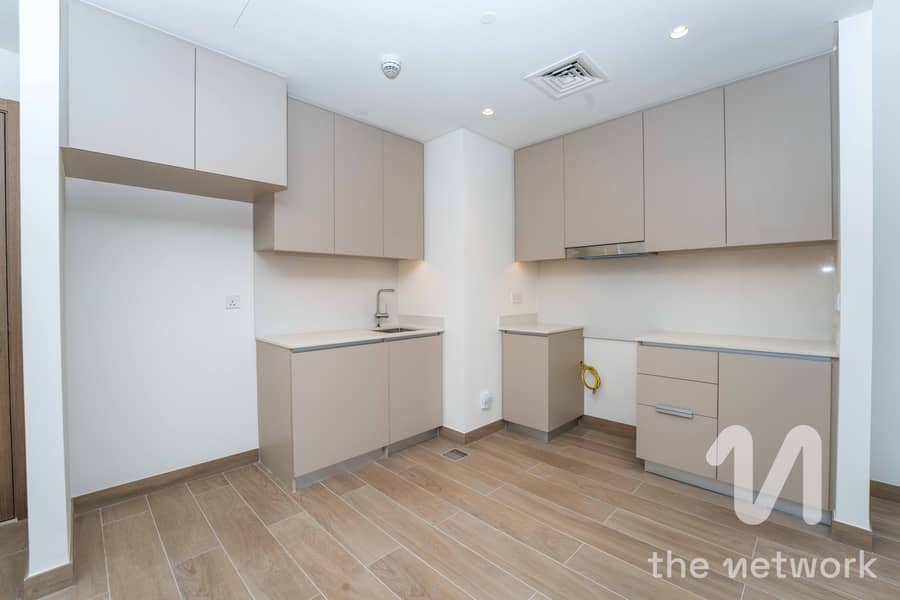 Brand New | Vacant | Modern Layout