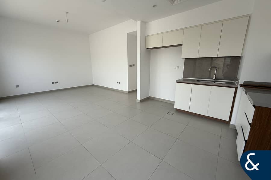 Vacant | End unit | Quiet location | 4 Beds