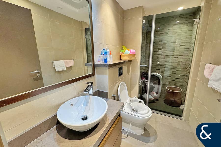 Private Beach | Upgraded | Vacant on Transfer - Image 23